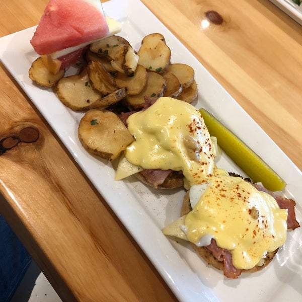 Photo taken at Eggspectation by Mik on 10/31/2019