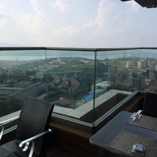 Das Foto wurde bei The Plaza Hotel Istanbul von Gökhan Ö. am 7/30/2016 aufgenommen