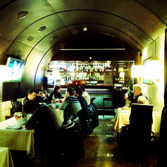 Foto tirada no(a) Ресторан Offside por Alex A. em 11/2/2012