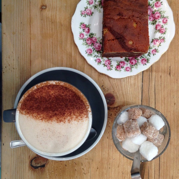 A lovely chai latter with a scrumptious cheese cake brownie. A perfect start for the week!