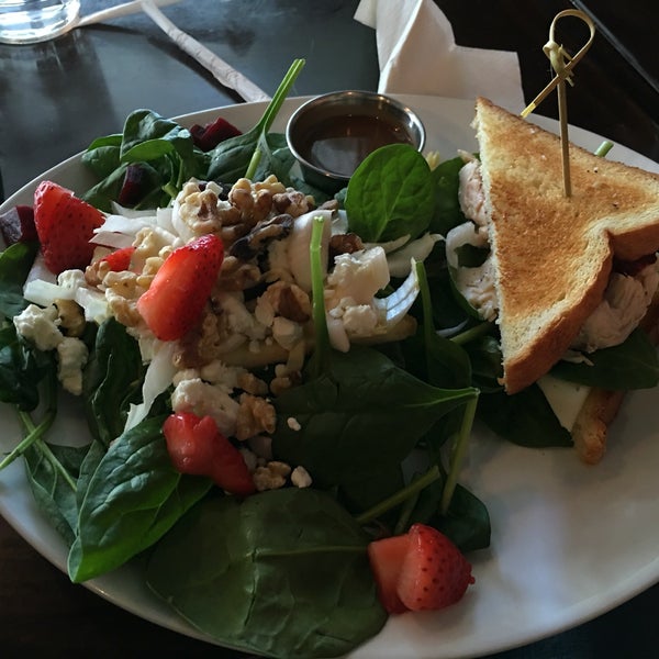 Excellent salmon sandwich and salmon salad, very good turkey sandwich and superfood salad