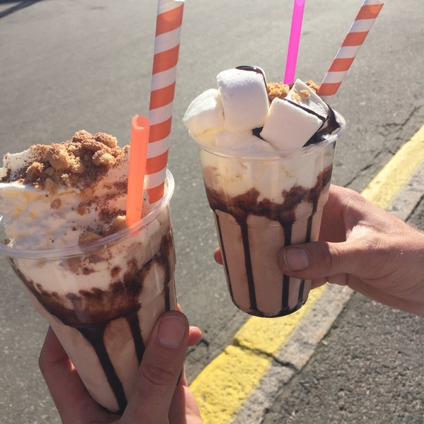 Delicious American-style milkshakes and friendly service. We will be back again!