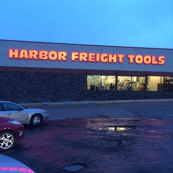 Harbor Freight Tools Hardware Store in Minneapolis