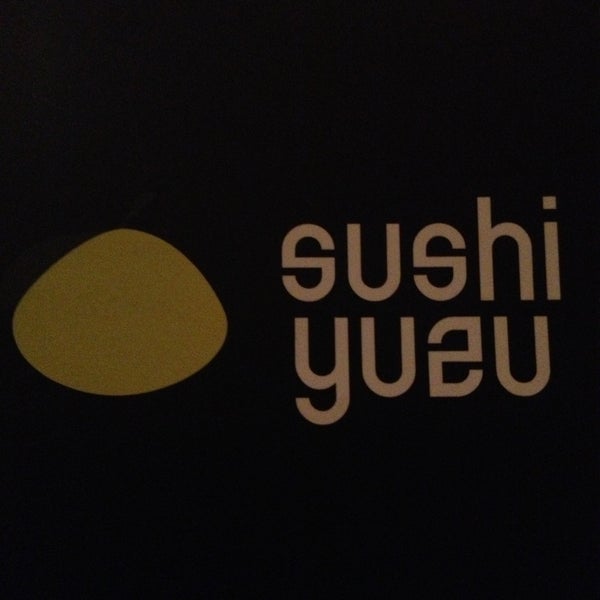 รูปภาพถ่ายที่ Sushi Yuzu โดย Raphael C. เมื่อ 4/21/2013