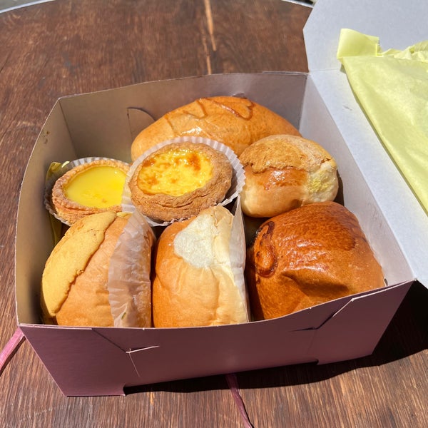 Napoleon Super Bakery Chinatown 12 tips from 541 visitors