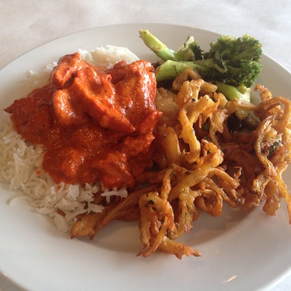 Das Foto wurde bei TAVA Contemporary Indian Cuisine von ᴡ M. am 2/27/2014 aufgenommen