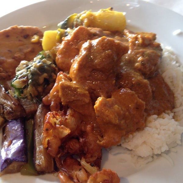 Das Foto wurde bei TAVA Contemporary Indian Cuisine von ᴡ M. am 1/7/2014 aufgenommen