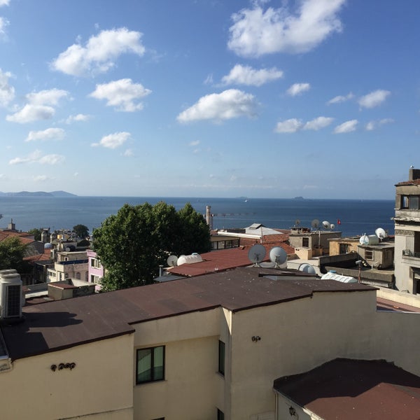 Das Foto wurde bei Lady Diana Hotel Istanbul von Filetano T. am 7/18/2015 aufgenommen