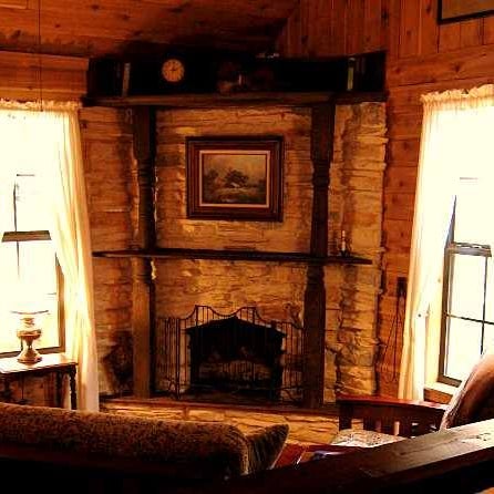Photos At The Granbury Cabins Hotel