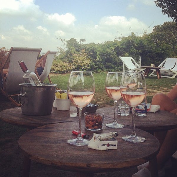 Backyard Bebek Otlukbeli Cad. Bebeköy Sok. No4 Etiler Backyard Bebek Otlukbeli Cad. Bebeköy Sok. No4 Etiler