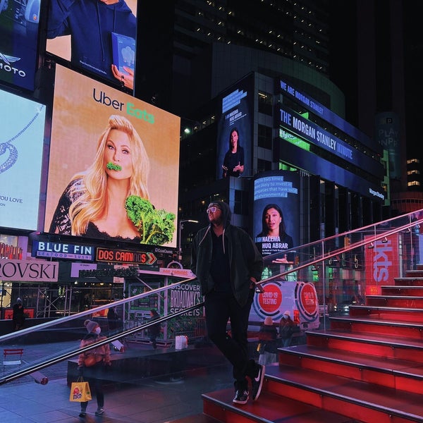 Foto diambil di InterContinental New York Times Square oleh Aslan K. pada 2/18/2022