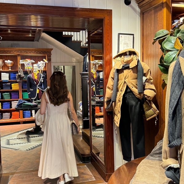 Polo Ralph Lauren Colonna 1 tip from 201 visitors