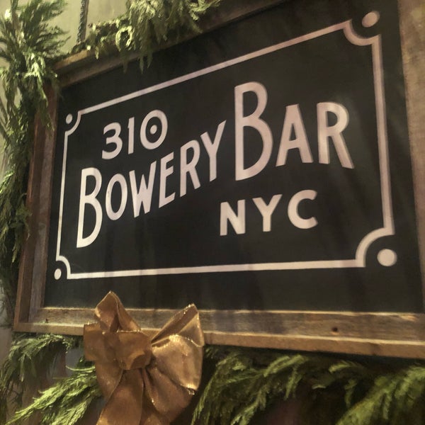 12/20/2018에 BRIAN S.님이 310 Bowery Bar에서 찍은 사진
