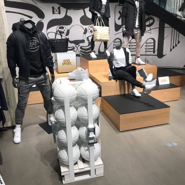 Nike top store wien