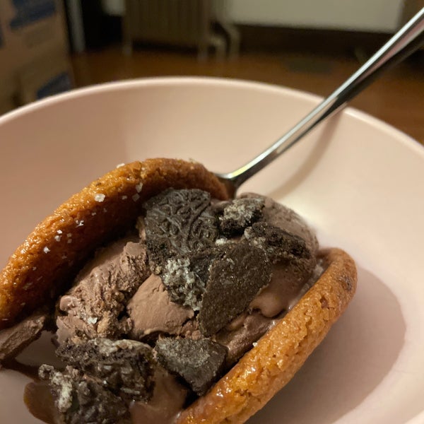 Izzy's Ice Cream Cafe (Now Closed) Merriam Park West 2034 Marshall Ave