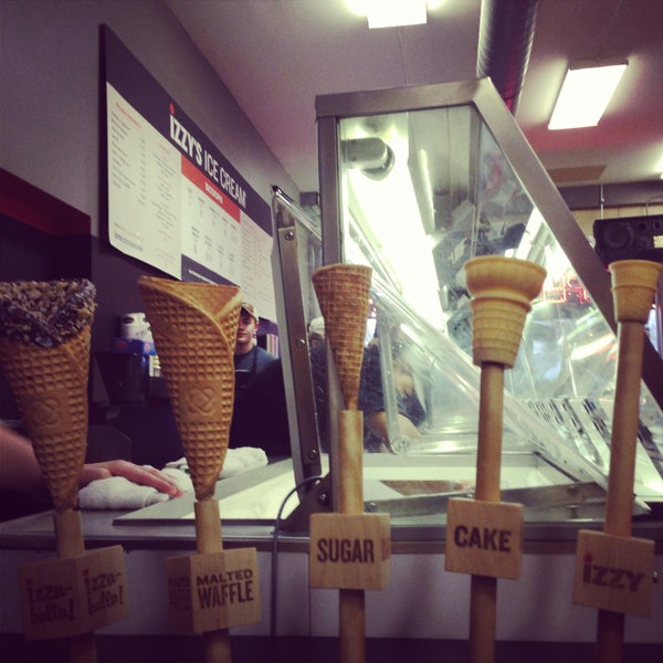 Izzy's Ice Cream Cafe (Now Closed) Merriam Park West 2034 Marshall Ave