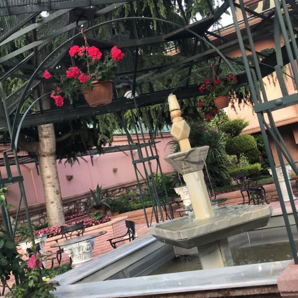 6/5/2018 tarihinde Buseziyaretçi tarafından Sultanahmet Palace Hotel'de çekilen fotoğraf