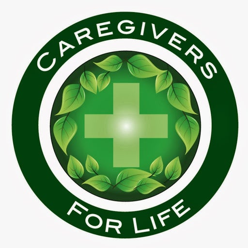 Foto tirada no(a) Caregivers For Life Recreational &amp; Medical Marijuana Center por Sally B. em 6/8/2017