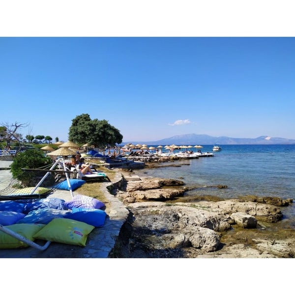 รูปภาพถ่ายที่ Dodo Beach Club โดย Şükrü Can A. เมื่อ 8/8/2019