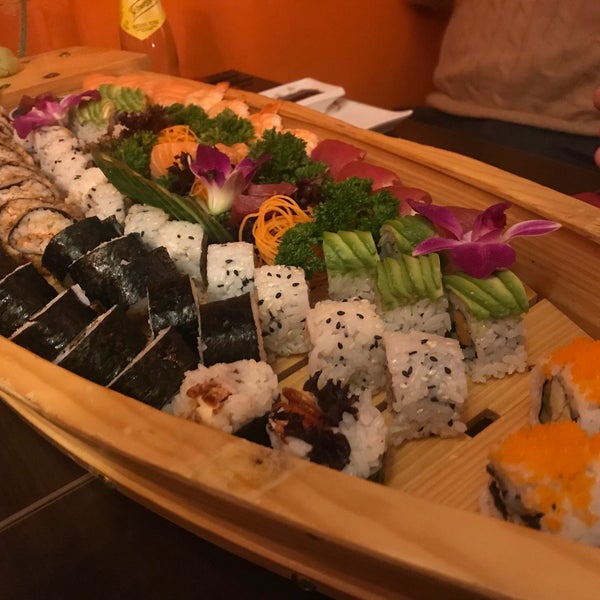 Photo taken at Sushi Palace by Bram V. on 11/12/2017