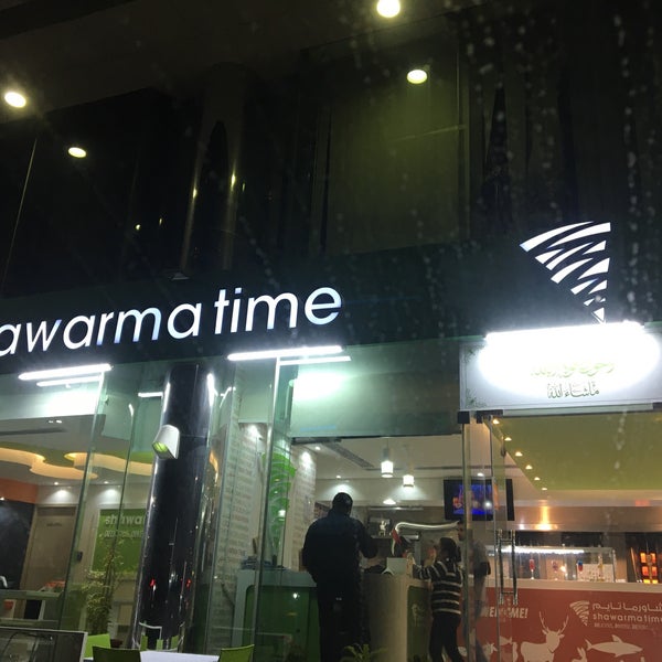 1/29/2020에 Dubai Star م.님이 Shawarma Time شاورما تايم에서 찍은 사진