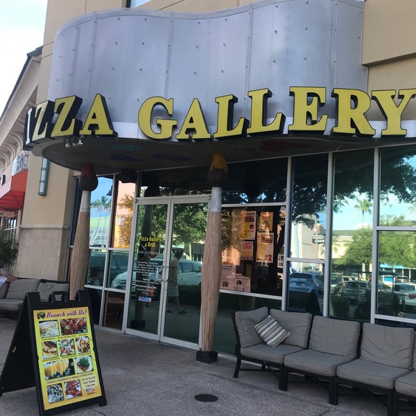 6/25/2018 tarihinde Richard O.ziyaretçi tarafından Pizza Gallery &amp; Grill'de çekilen fotoğraf