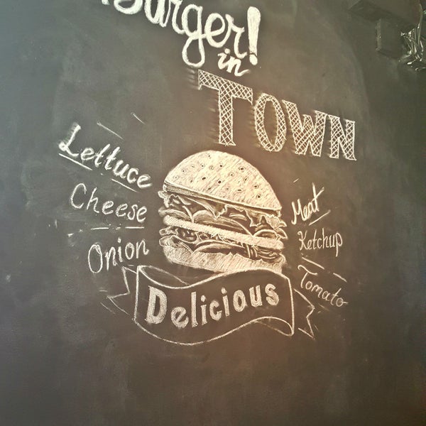 6/17/2017にDudu U.がOTTOBROS Burger &amp; Coffee ANTで撮った写真