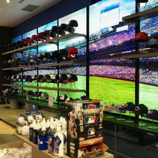 Blue Jays open flagship store at Eaton Centre