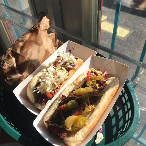 Hot Diggity Dogs 22 tips from 628 visitors