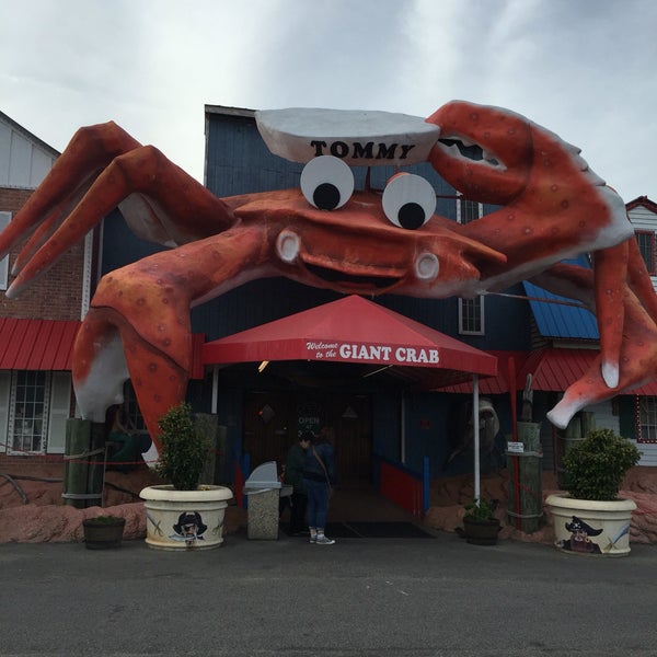 Das Foto wurde bei Giant Crab Seafood Restaurant von Alina B. am 4/14/2016 aufgenommen