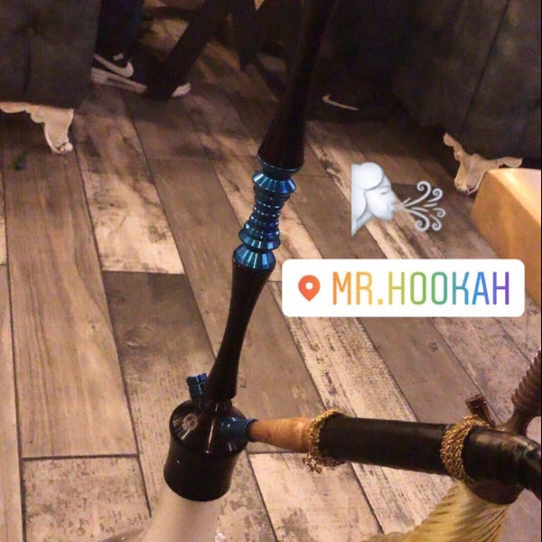 Foto tirada no(a) Mr. Hookah por ORHANGK34 em 5/18/2019