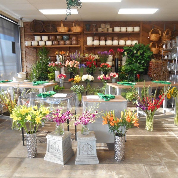 Petals & Stems Florist Dallas, TX