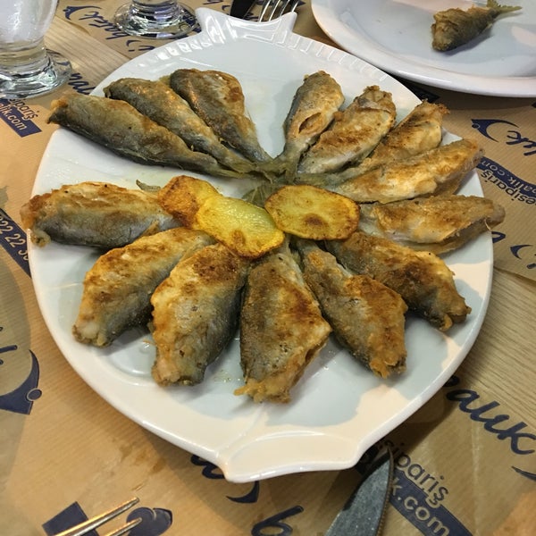 Foto tirada no(a) Gani Balık Restaurant por Derya em 9/8/2016