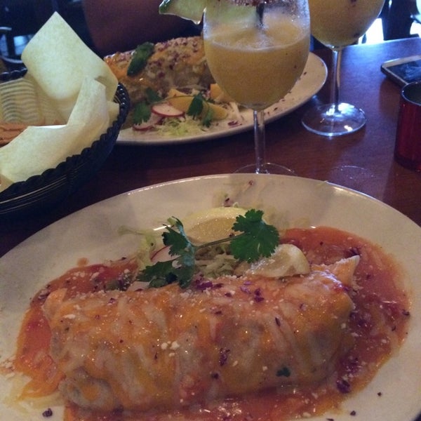 Das Foto wurde bei Huapangos Mexican Cuisine von N C. am 7/19/2014 aufgenommen
