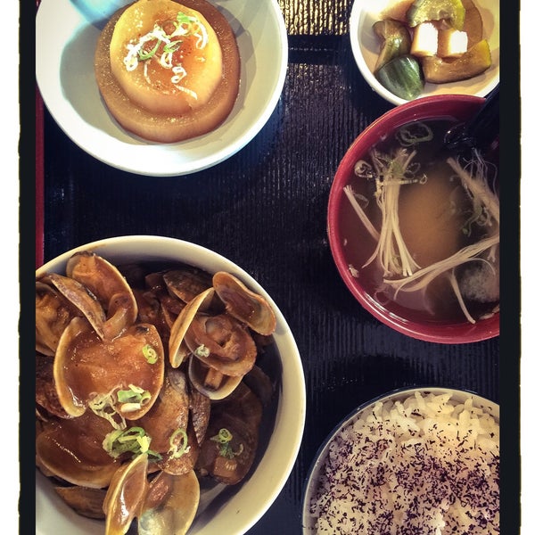 Happy Friday! #junshokudo #downtownbrooklyn #japanesefood #hotspot #curry #manila #clams #seafood #lovers #eatright #eeeeeats #food #nyceats #toprestaurant #timeoutnewyork #zagat #brooklynfood