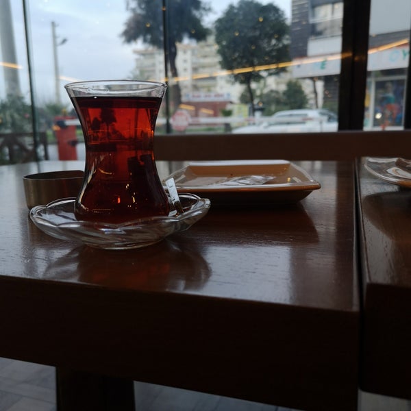 รูปภาพถ่ายที่ Cafe Şölen โดย ɣรƒ เมื่อ 1/21/2019