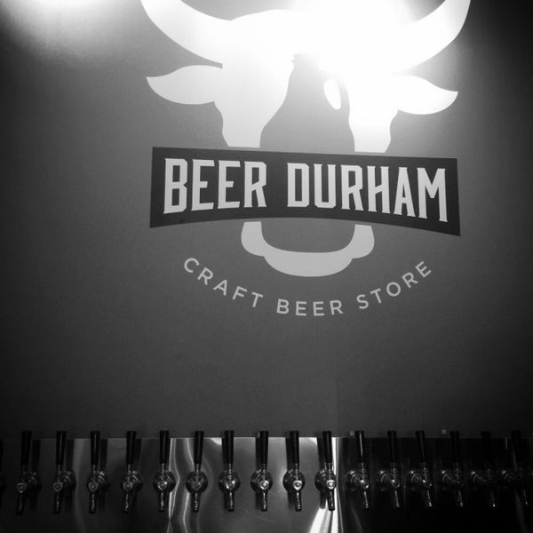 รูปภาพถ่ายที่ Beer Durham โดย Wendi G. เมื่อ 7/1/2015