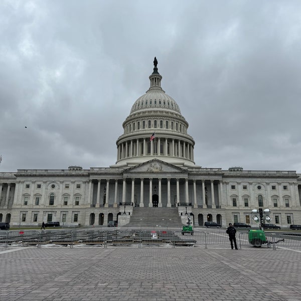 Foto tirada no(a) United States Capitol por Yair F. em 1/31/2024