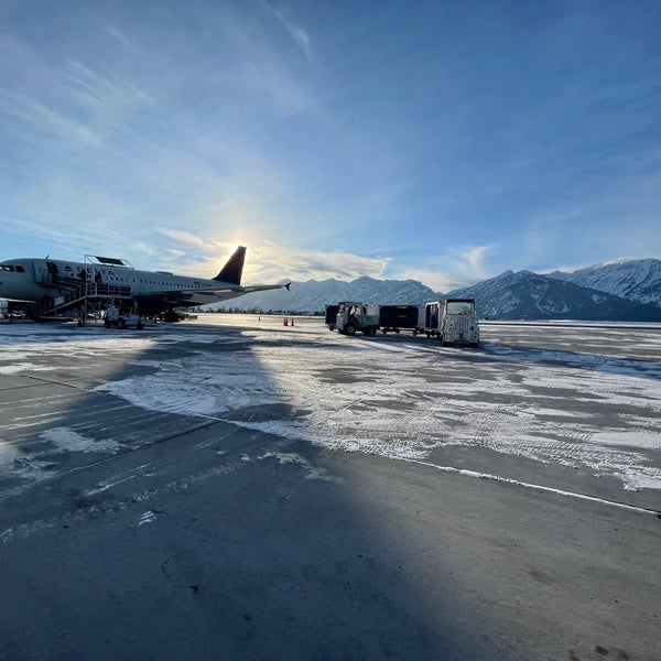 2/23/2022 tarihinde Yair F.ziyaretçi tarafından Jackson Hole Airport (JAC)'de çekilen fotoğraf