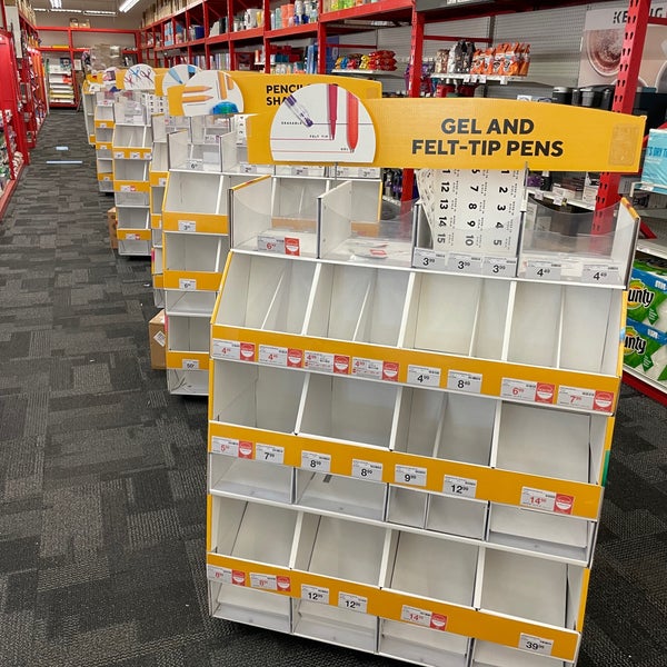 A Staples retail location in Maryland Stock Photo - Alamy