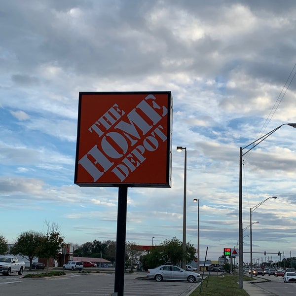 The Home Depot 2700 Hwy 441 South
