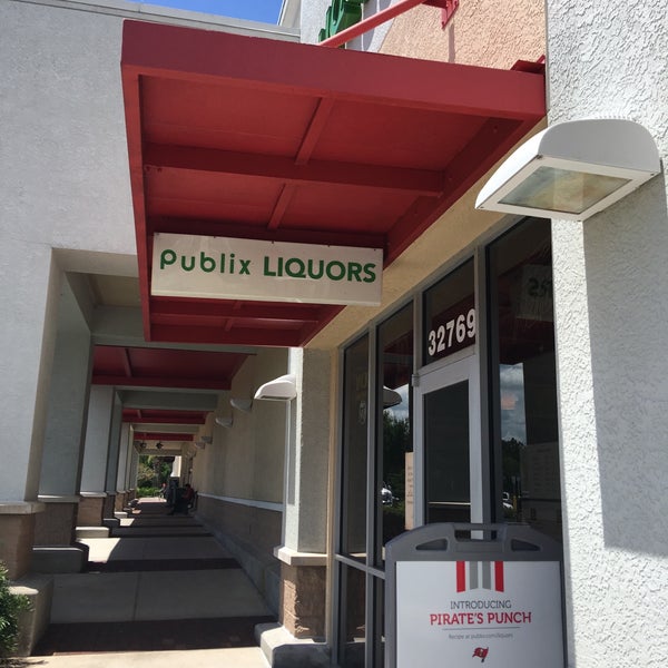 Publix Grocery Store in Zephyrhills