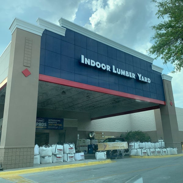 Lowe's Hardware Store in Zephyrhills