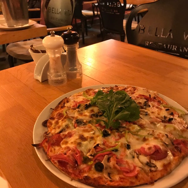 9/16/2021 tarihinde Burçin Y.ziyaretçi tarafından Bella Vita Restaurant &amp; Bar'de çekilen fotoğraf