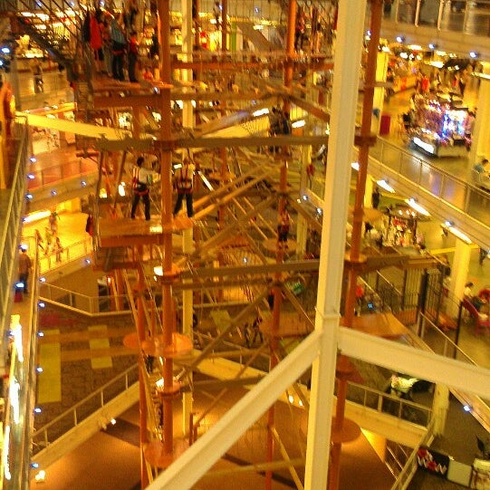 Photos at Palisades Center Mall 142 tips