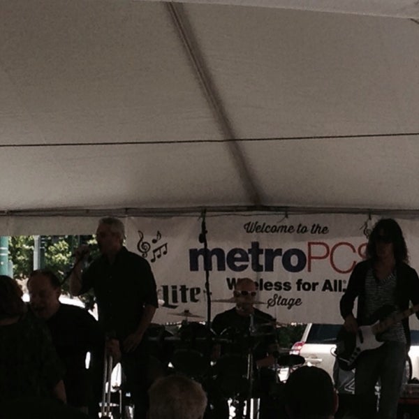 West Allis Ala Carte Arts and Entertainment in Milwaukee