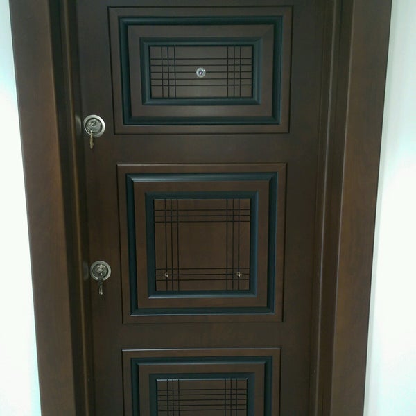 kok celik kapi fabrika da fotograflar