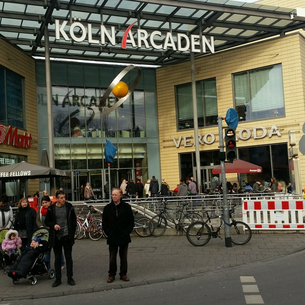 Foto tomada en Köln Arcaden  por Tamer Y. el 1/28/2017