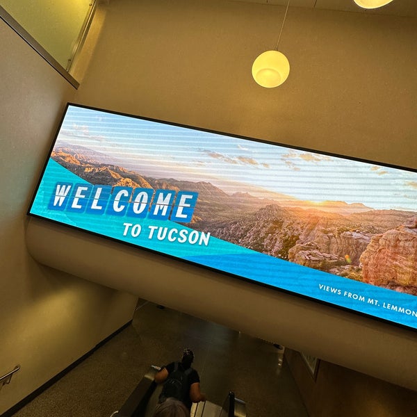 รูปภาพถ่ายที่ Tucson International Airport (TUS) โดย Nima เมื่อ 5/12/2023
