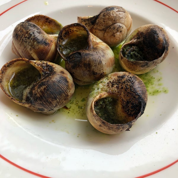 It’s became a tradition to never leave Paris without coming here, and never leave without some delicious XL escargot they have!